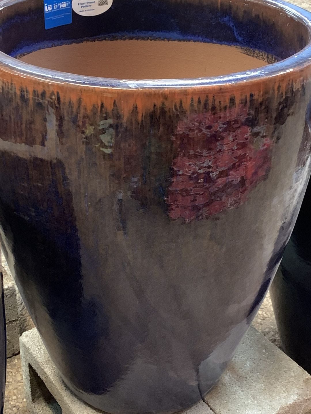 Pottery with exotic drip glaze colors