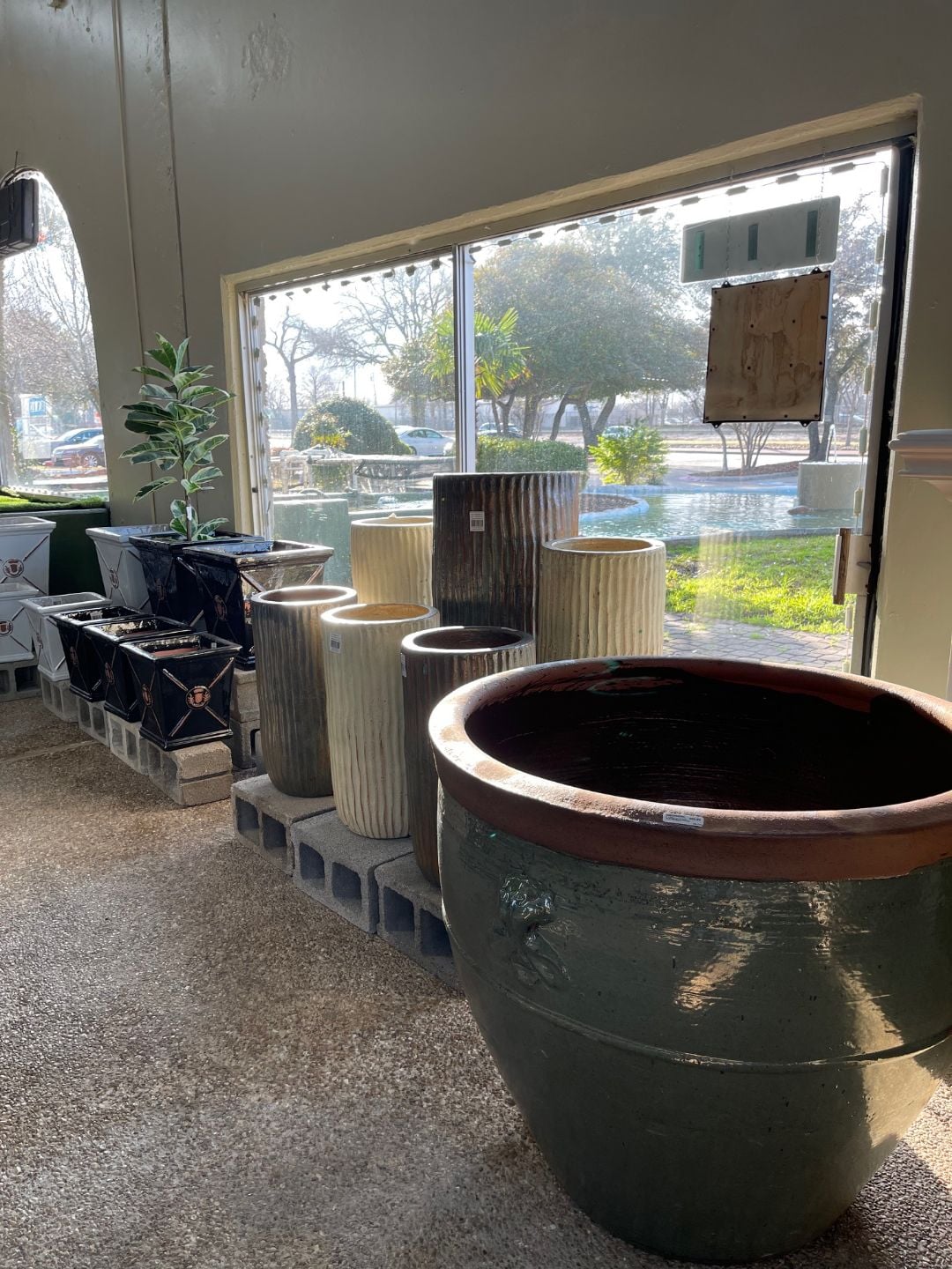 Mixed pottery styles and sizes